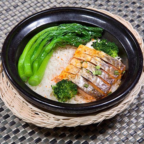 味來(lái)主角—招牌外婆醉魚煨飯