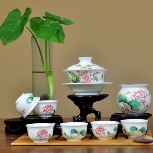 龍潤(rùn)茶產(chǎn)品-8頭粉彩-荷塘情趣