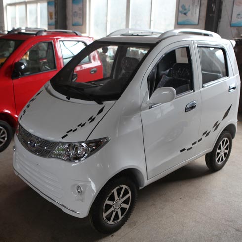 啟晨四輪電動車產品-全封閉四輪電動車白色款