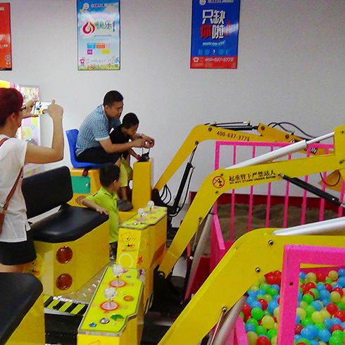 小熊維克兒童樂園-靈活挖掘機