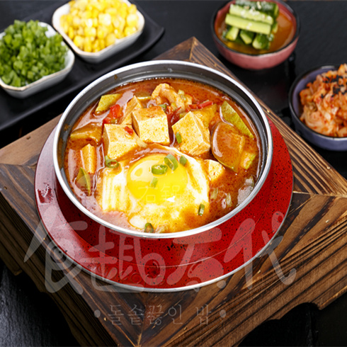 韓國(guó)首爾豆腐湯